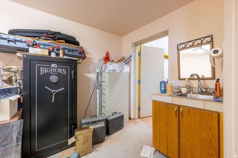 Tiny photo for 555 S NICHOLS PEAK RD #E, Washington, UT 84780 (MLS # 2123831)