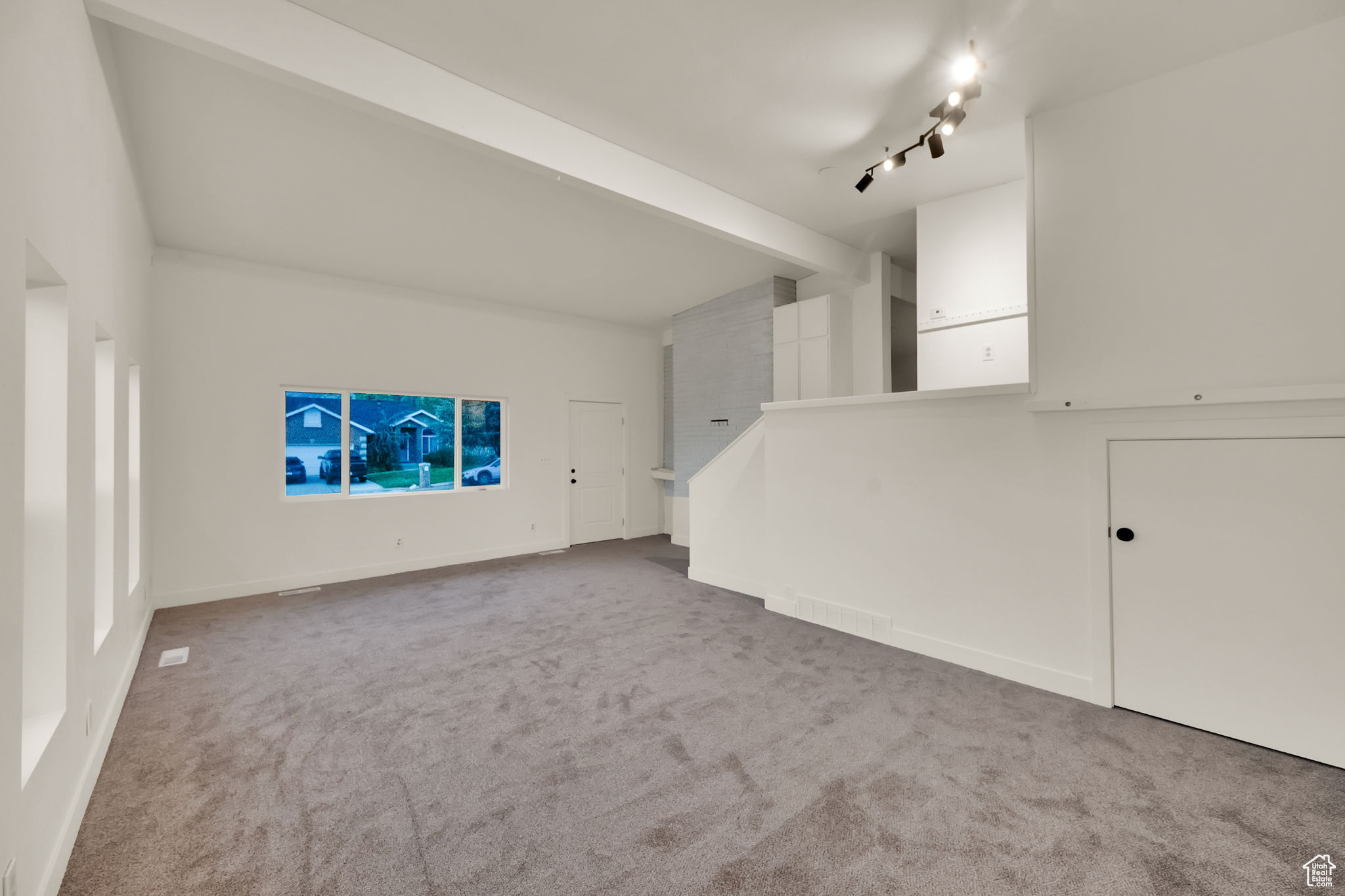 CANYON POINT IN CENTERVILLE - Residential