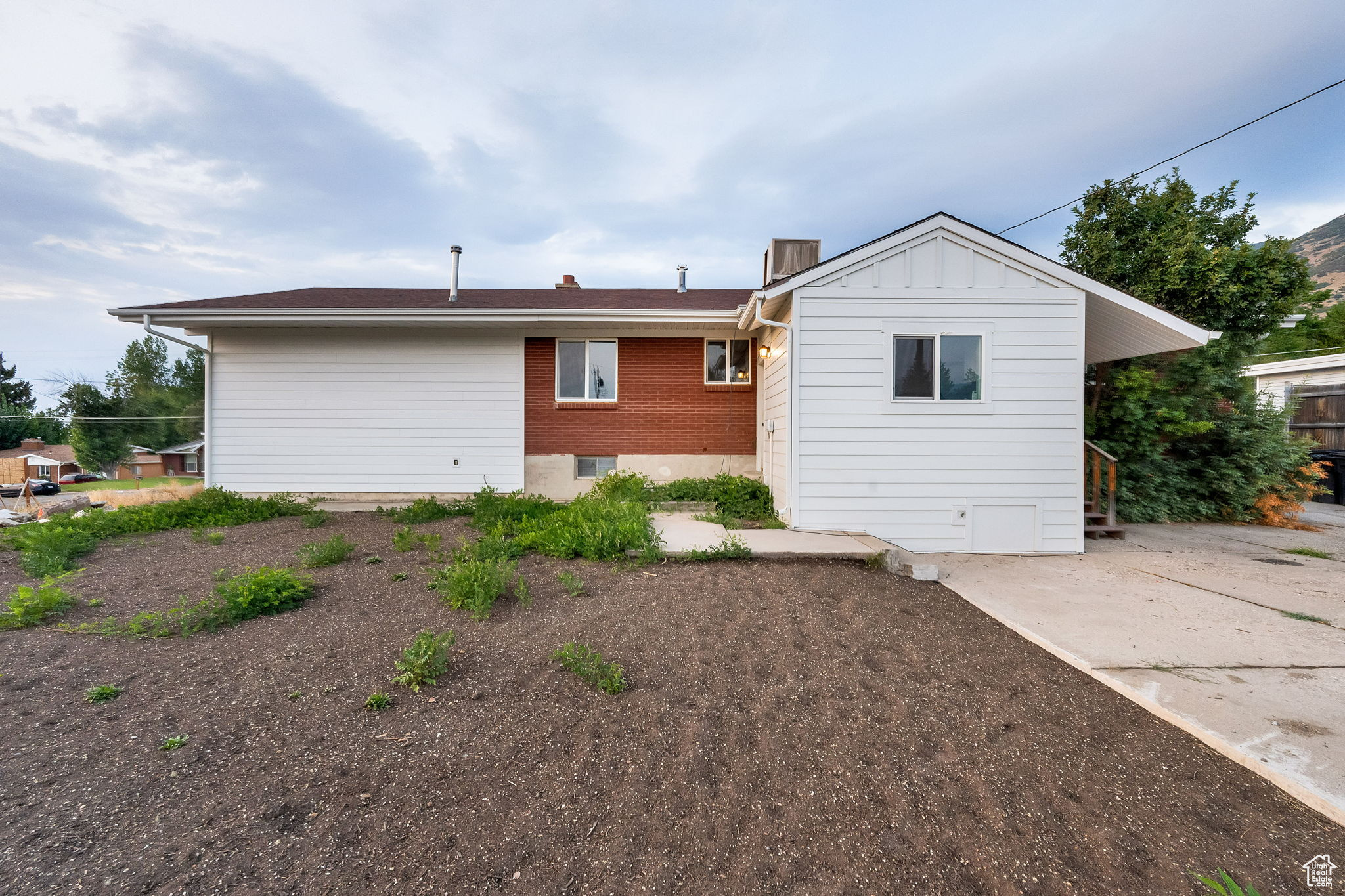 CANYON POINT IN CENTERVILLE - Residential