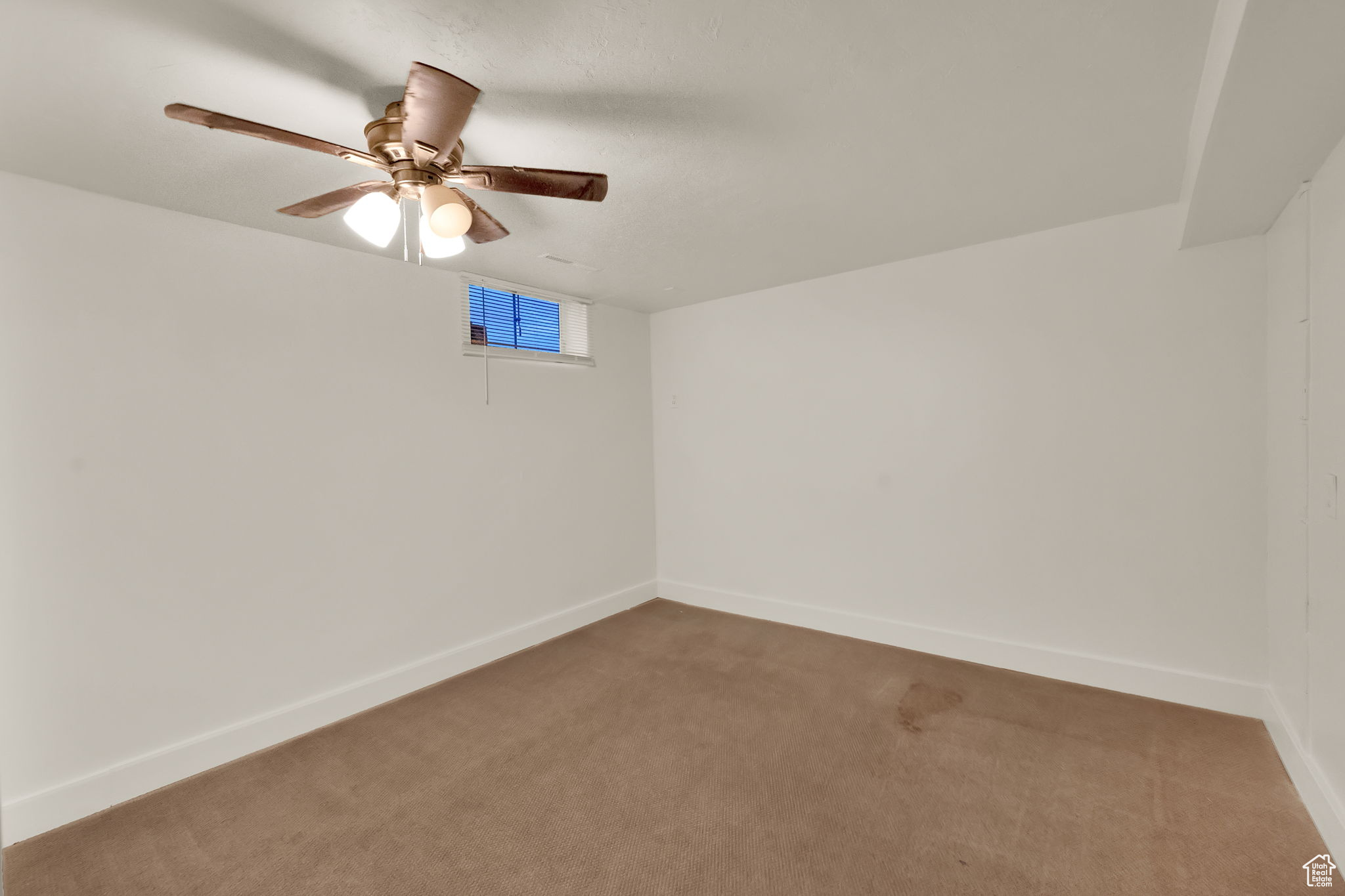 CANYON POINT IN CENTERVILLE - Residential