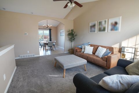 Tiny photo for 962 S CHAPPEL VALLEY LOOP W, Lehi, UT 84043 (MLS # 2127205)
