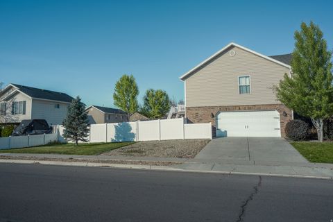 Tiny photo for 962 S CHAPPEL VALLEY LOOP W, Lehi, UT 84043 (MLS # 2127205)