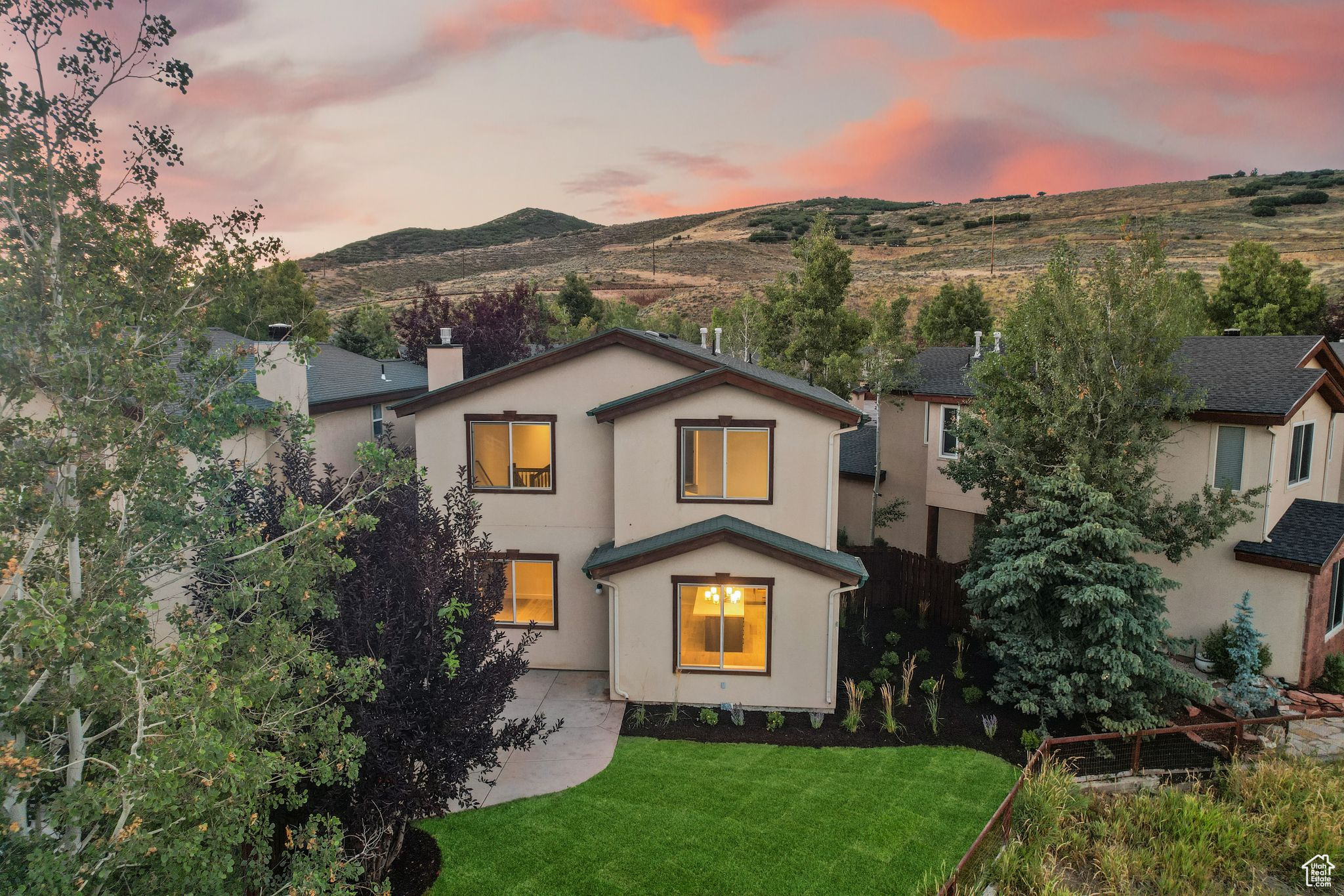 Park City, Utah 84098, United States, 3 Bedrooms Bedrooms, ,3 BathroomsBathrooms,Residential,Pending,47605
