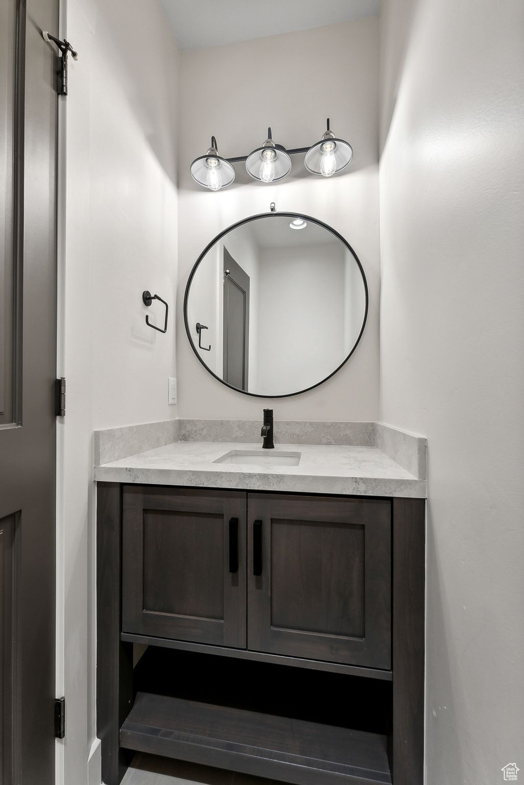 Park City, Utah 84098, United States, 3 Bedrooms Bedrooms, ,3 BathroomsBathrooms,Residential,Pending,47605