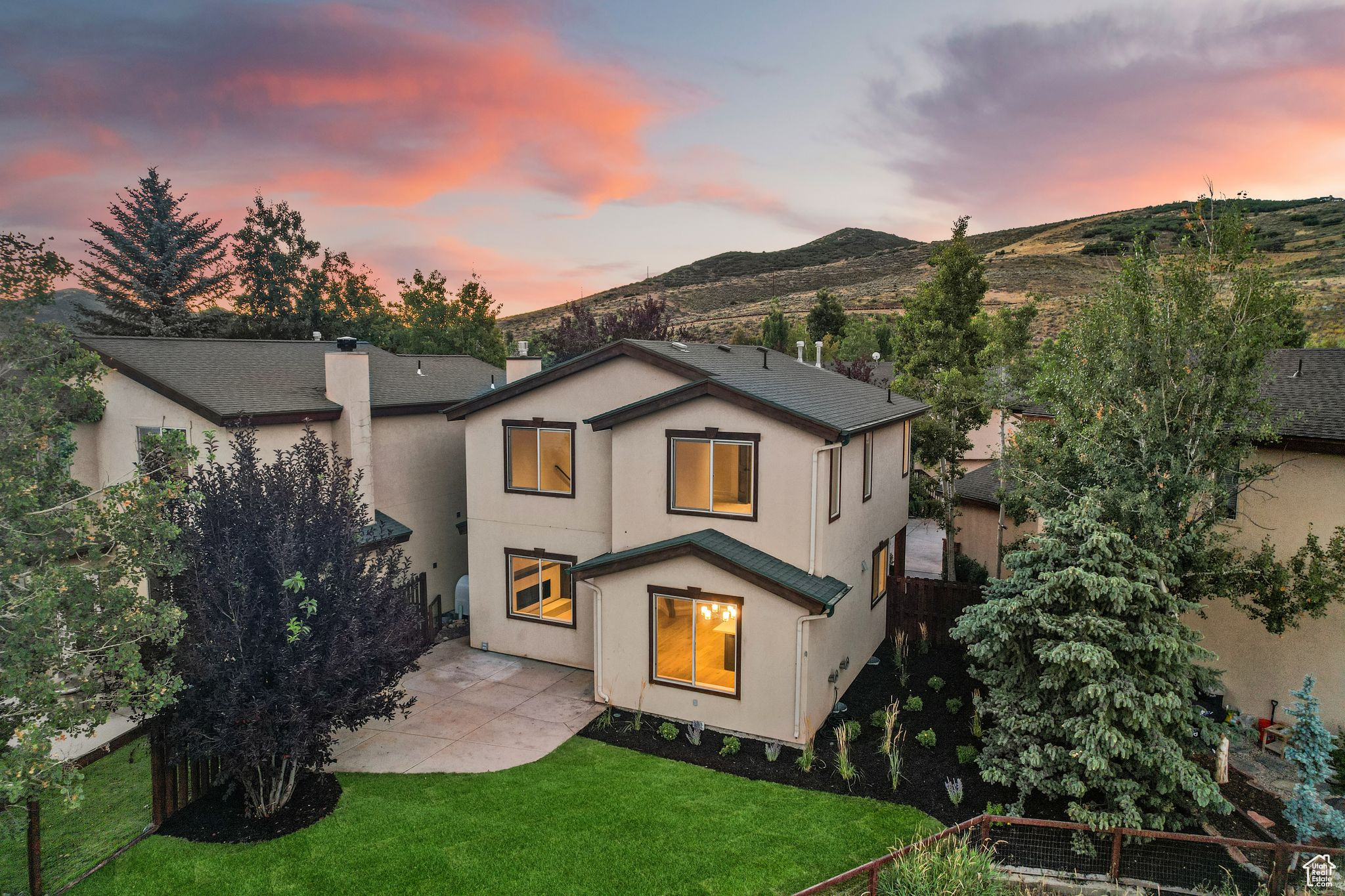 Park City, Utah 84098, United States, 3 Bedrooms Bedrooms, ,3 BathroomsBathrooms,Residential,Pending,47605