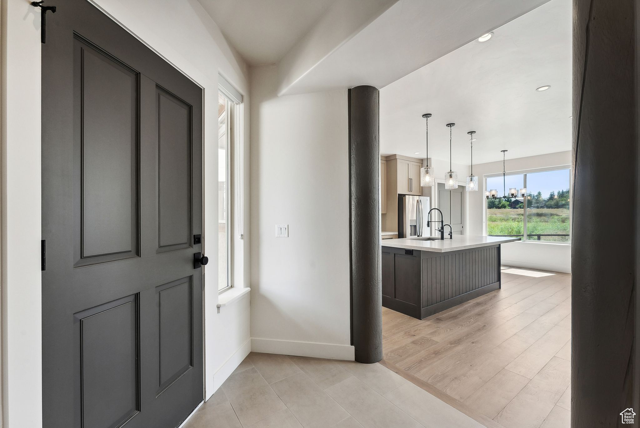 Park City, Utah 84098, United States, 3 Bedrooms Bedrooms, ,3 BathroomsBathrooms,Residential,Pending,47605