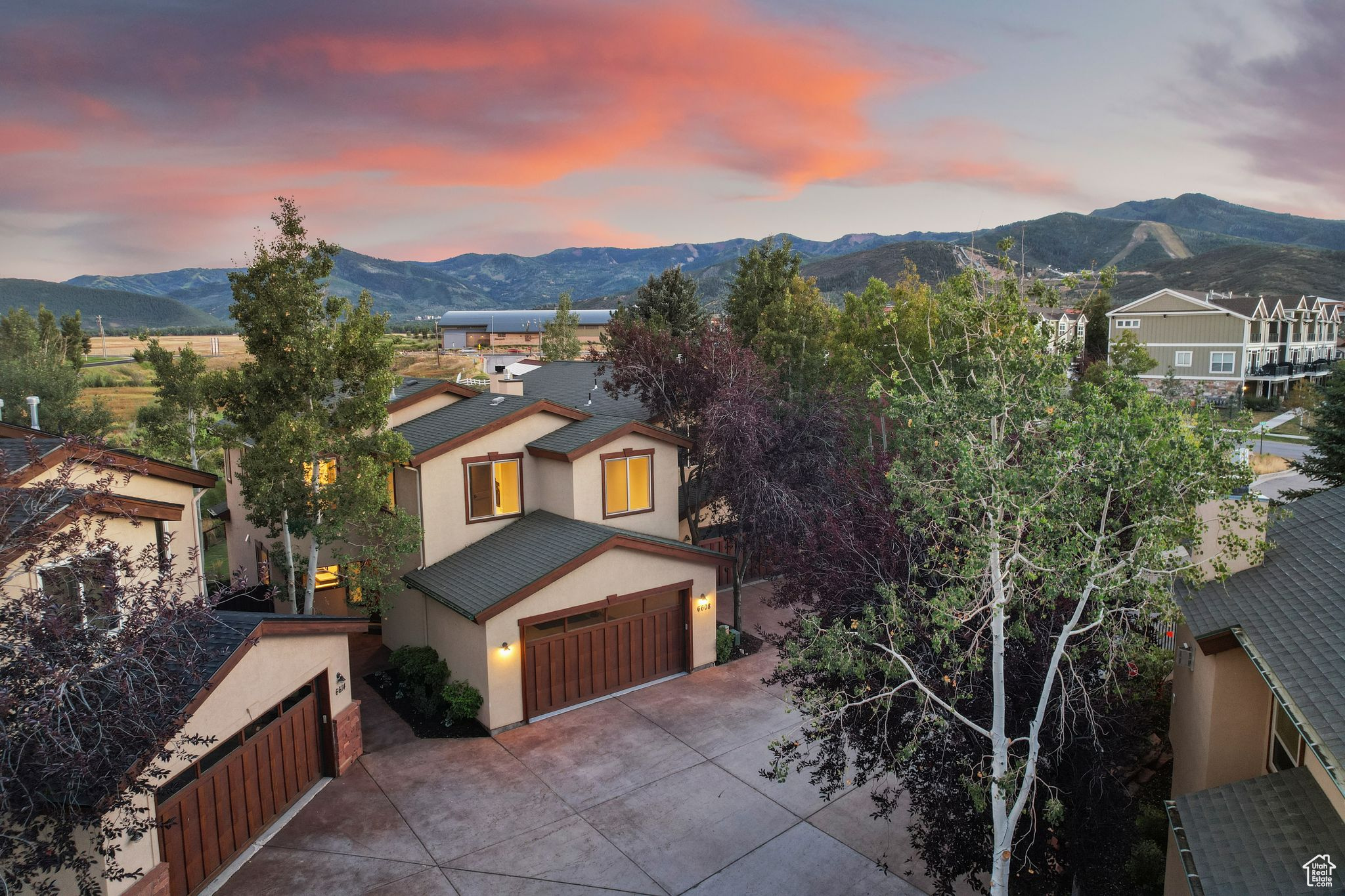 Park City, Utah 84098, United States, 3 Bedrooms Bedrooms, ,3 BathroomsBathrooms,Residential,Pending,47605