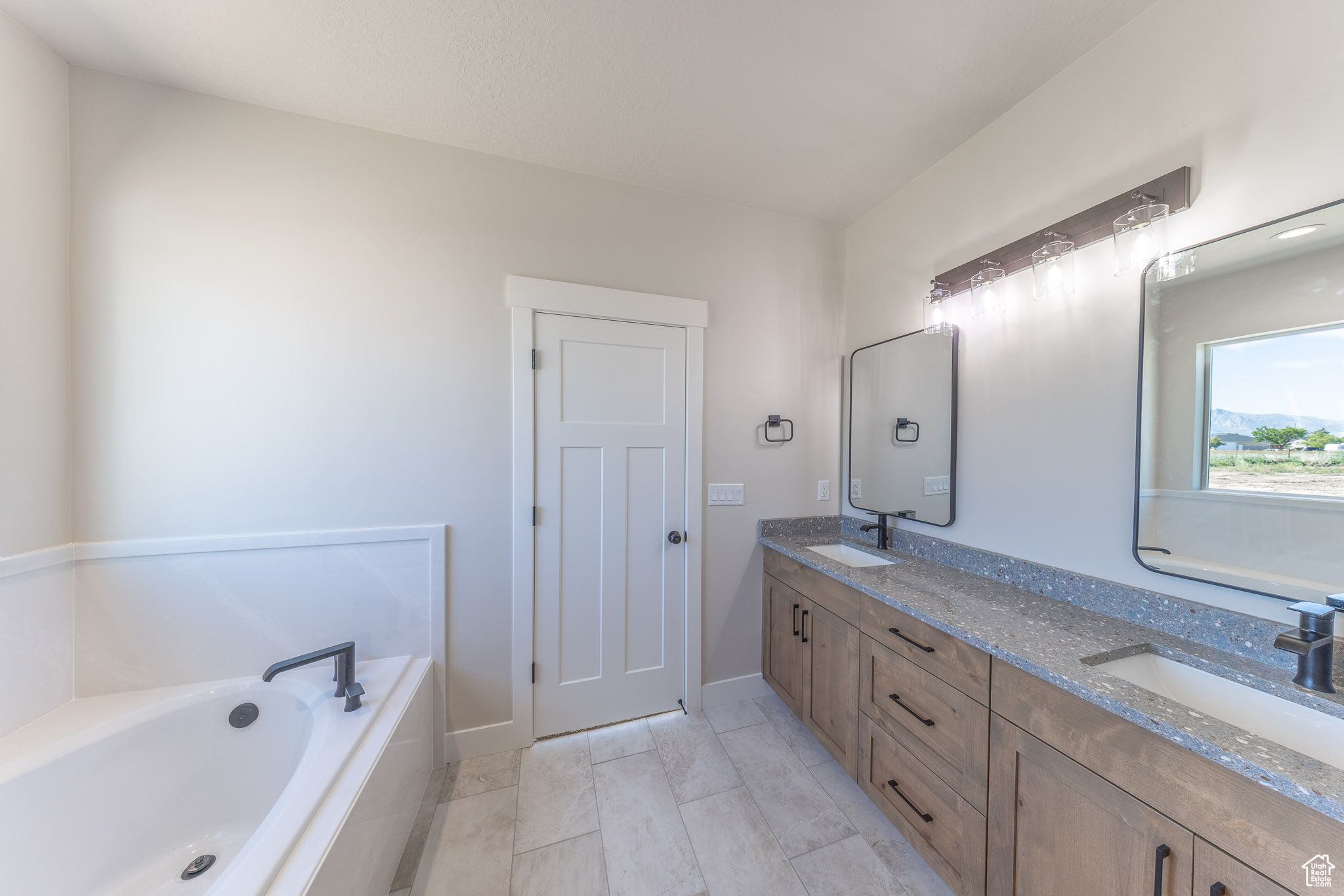 PAPPY'S ESTATES - Residential