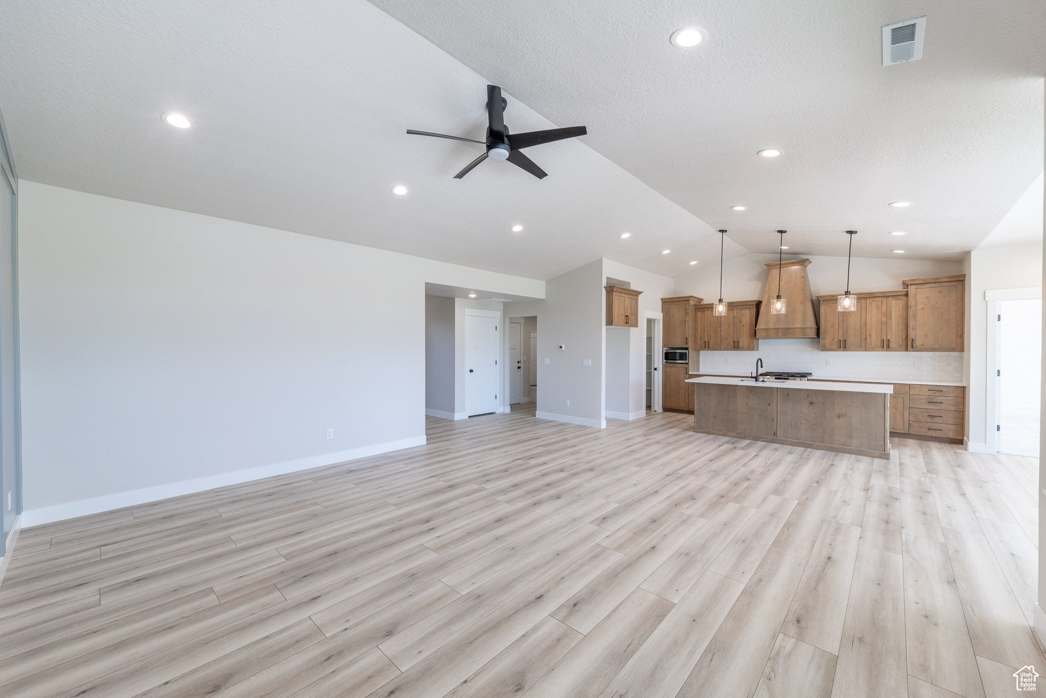 PAPPY'S ESTATES - Residential