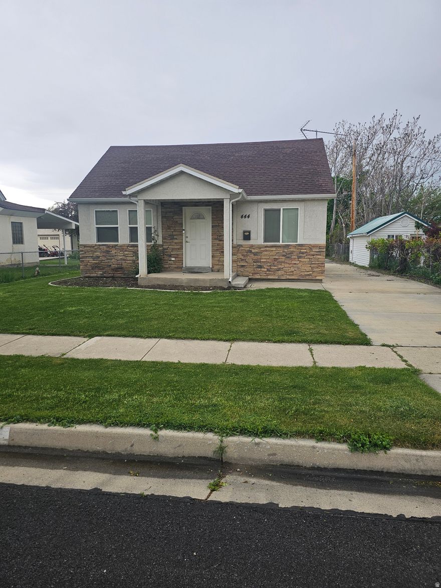 The home is like new inside.