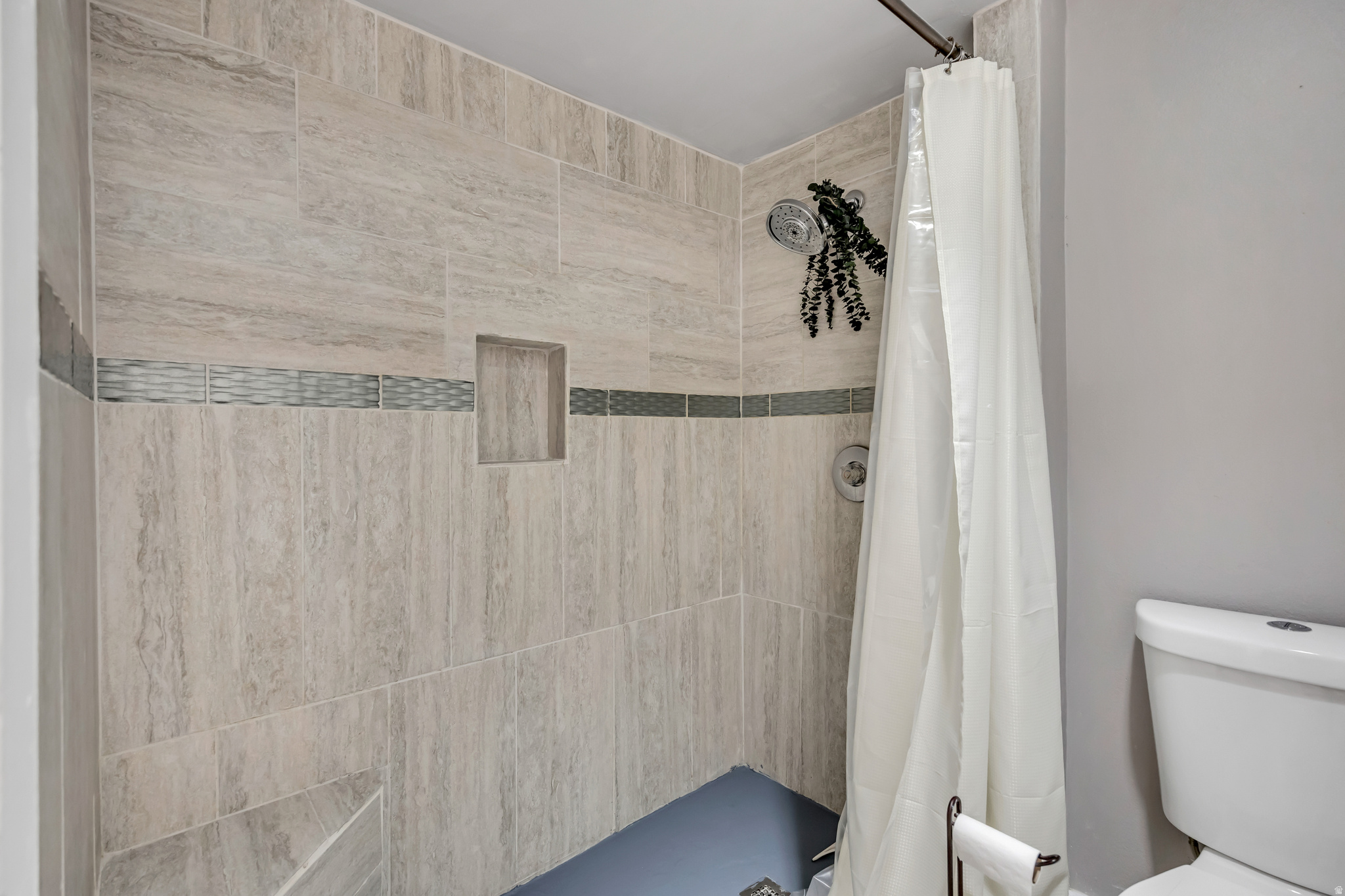 APPLEGATE CONDM - Residential