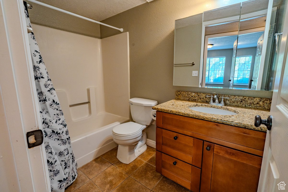QUAIL LANE CONDOS - Residential