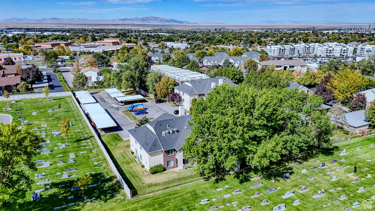 QUAIL LANE CONDOS - Residential