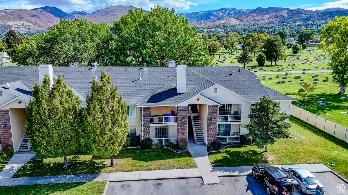 QUAIL LANE CONDOS - Residential