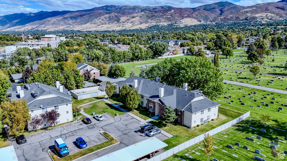 QUAIL LANE CONDOS - Residential