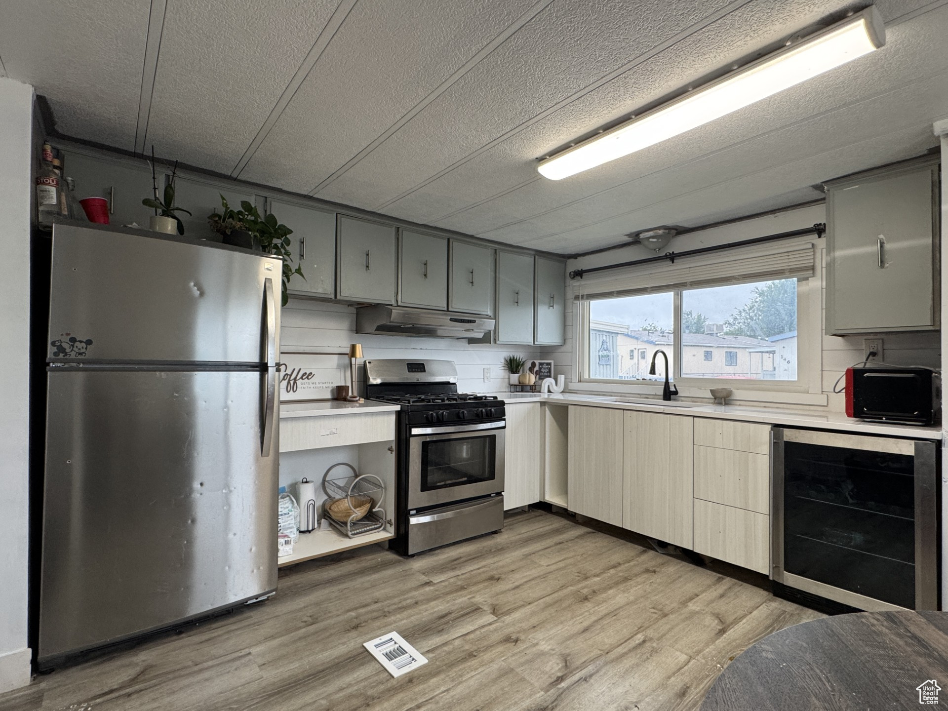 RADIUS CURVE - Residential