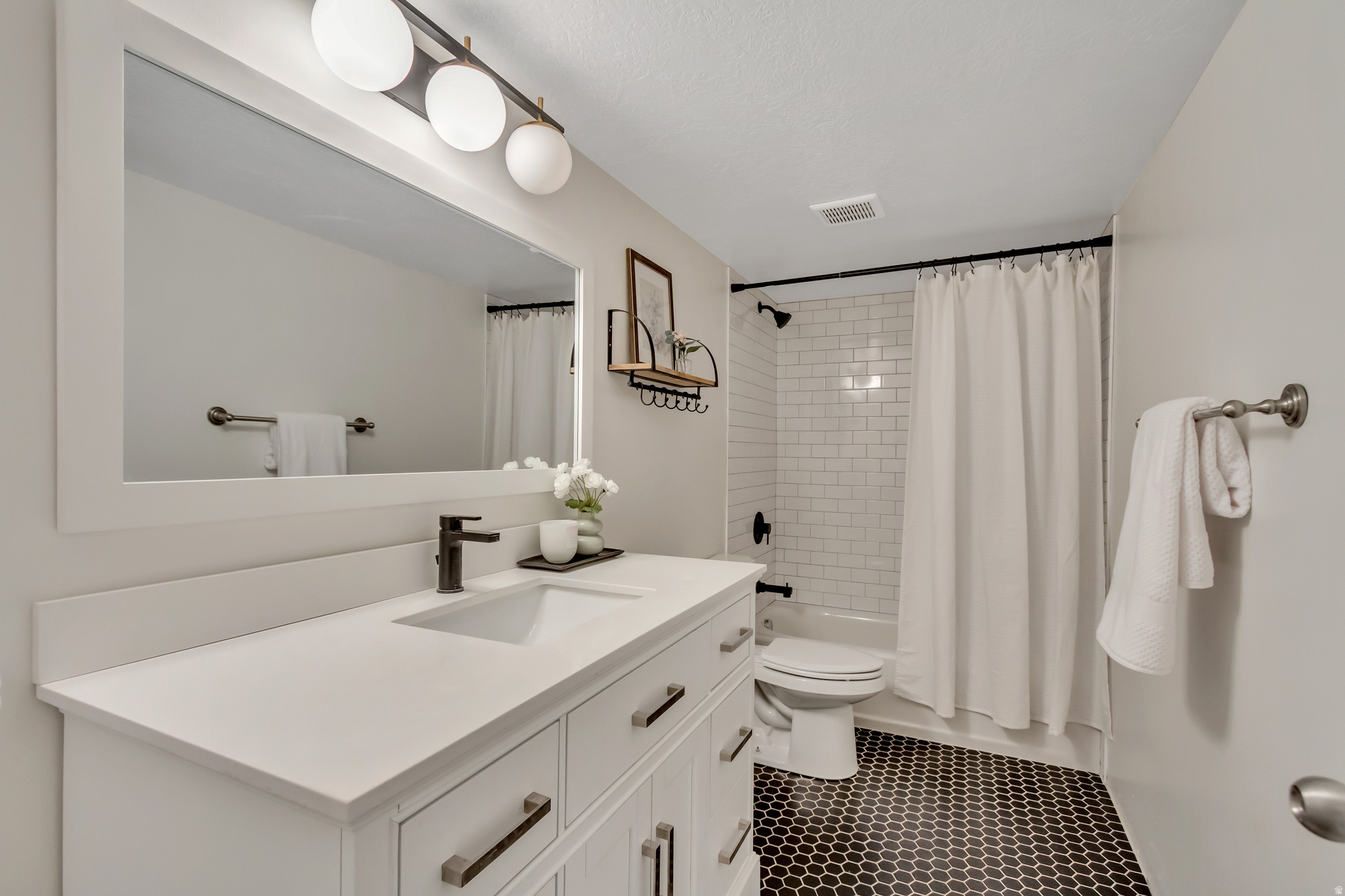 PARK ESTATES @ IVORY RIDGE - Residential