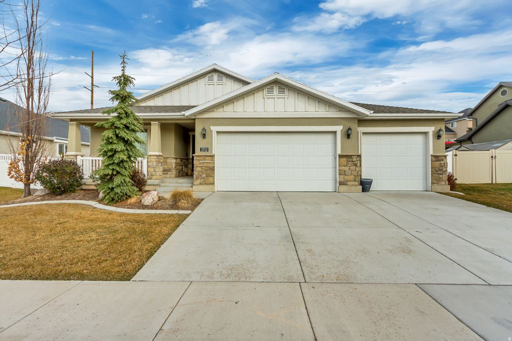 Photo of 2712 N PARK VIEW CT, Lehi, UT 84043 (MLS # 2142628)