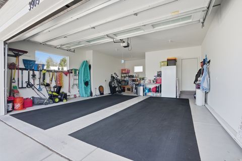 Tiny photo for 3905 S HOLLADAY CT, Holladay, UT 84124 (MLS # 2143353)