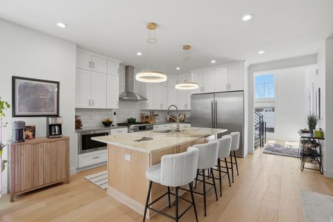 Tiny photo for 3905 S HOLLADAY CT, Holladay, UT 84124 (MLS # 2143353)