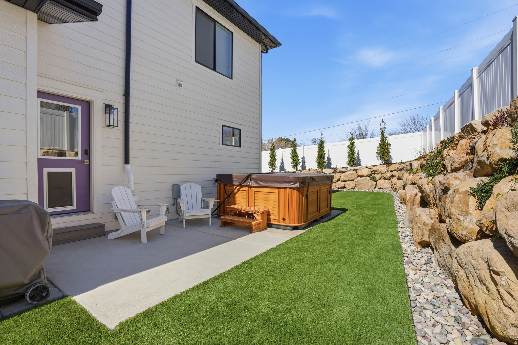 HOLLADAY COURT - Residential