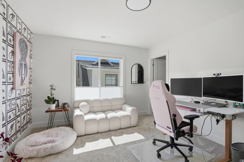 Tiny photo for 3905 S HOLLADAY CT, Holladay, UT 84124 (MLS # 2143353)