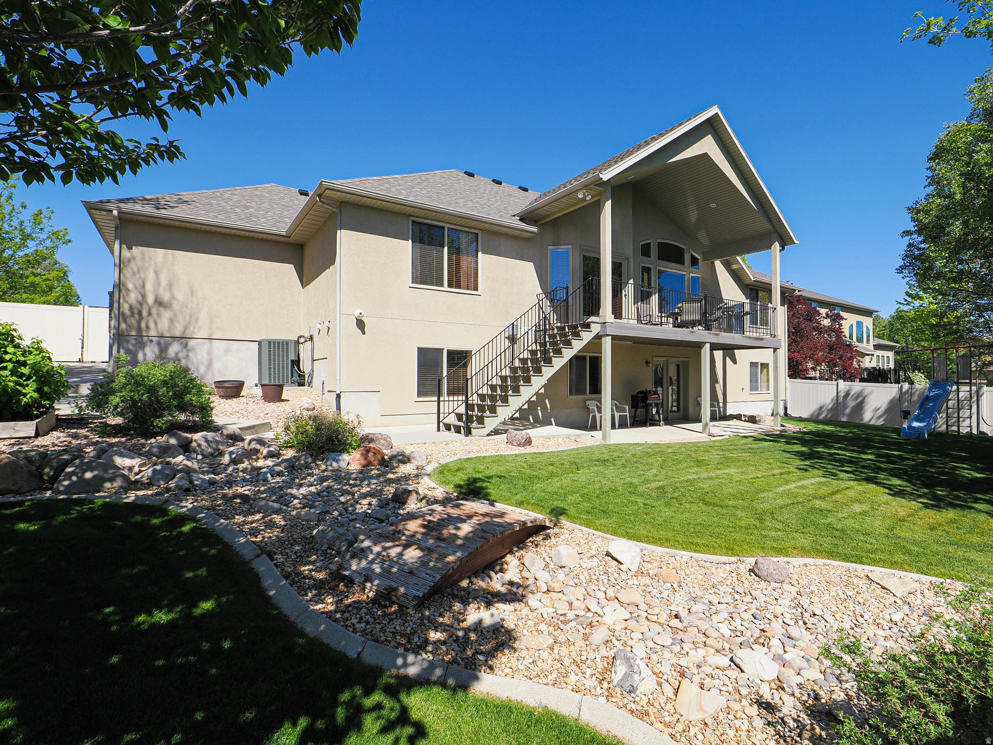 LUCAS DELL - Residential
