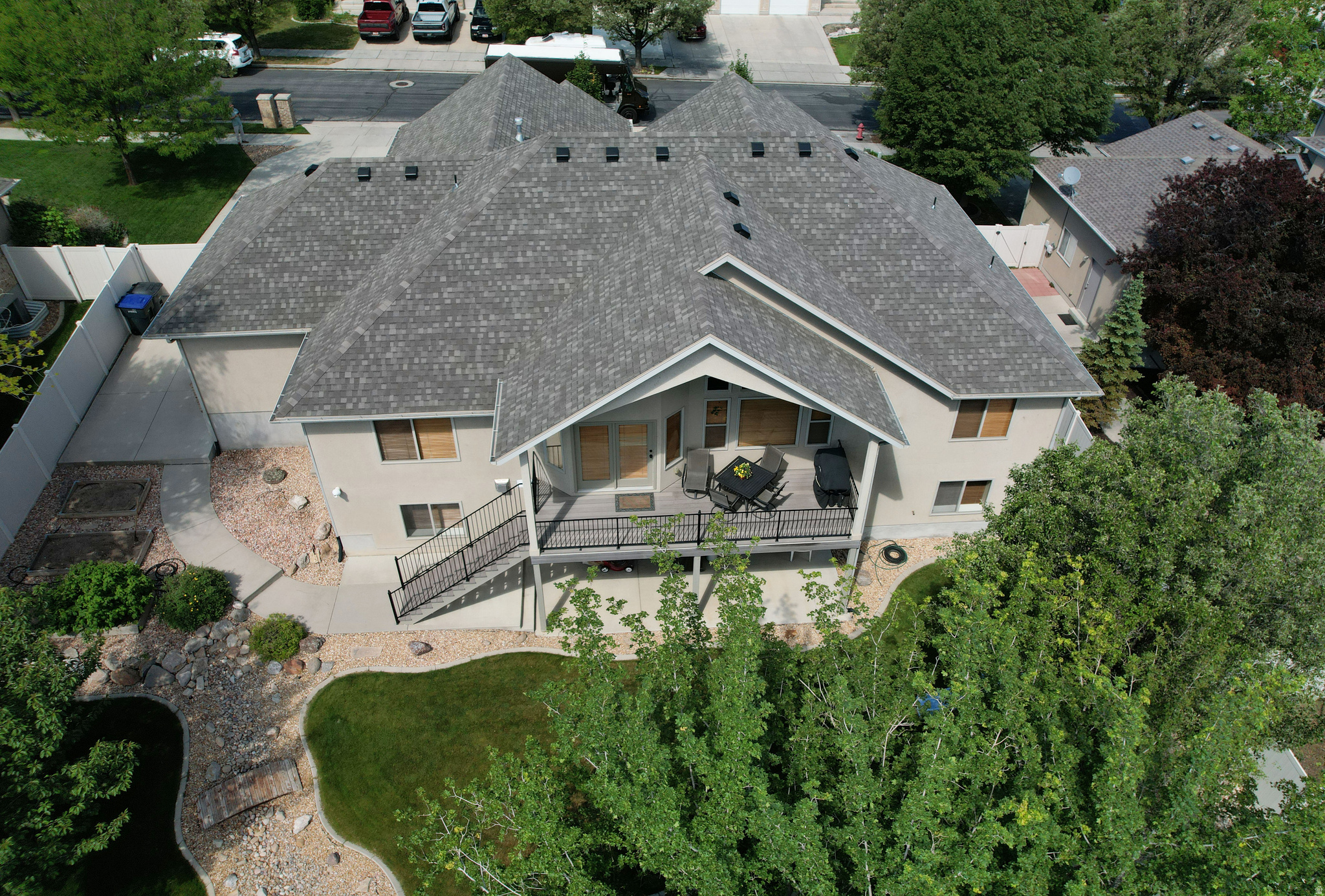 LUCAS DELL - Residential