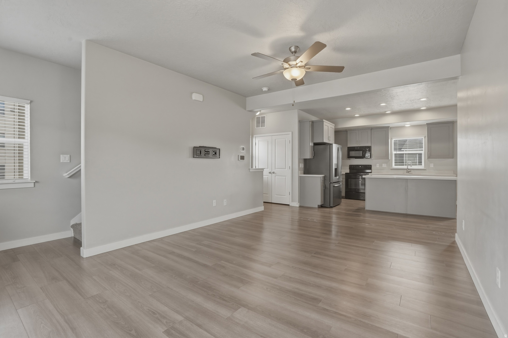 YOSEMIT PARK LOFTS P - Residential