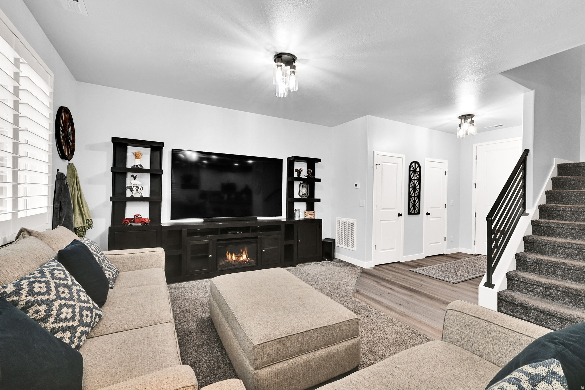 SALT POINT VISTA - Residential