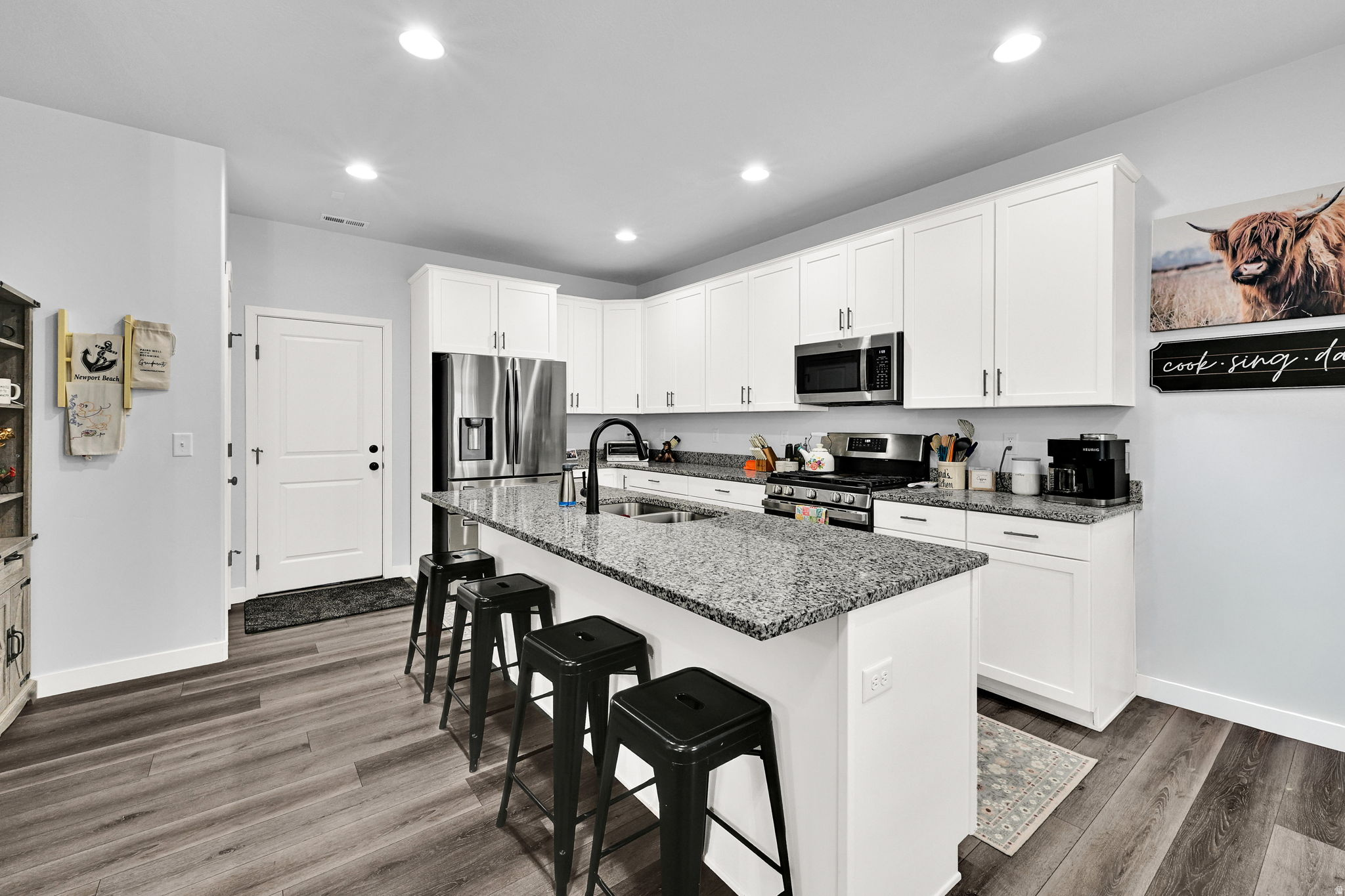 SALT POINT VISTA - Residential