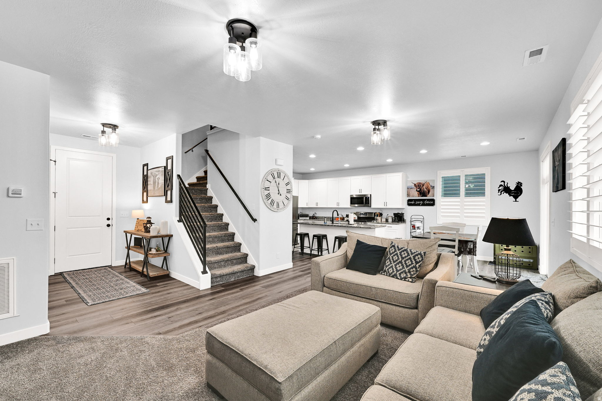 SALT POINT VISTA - Residential