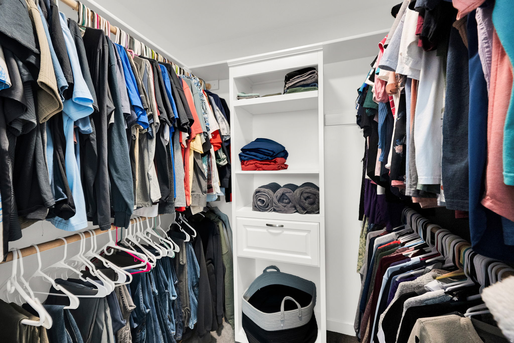 MEADOWBROOK CORNERS - Residential