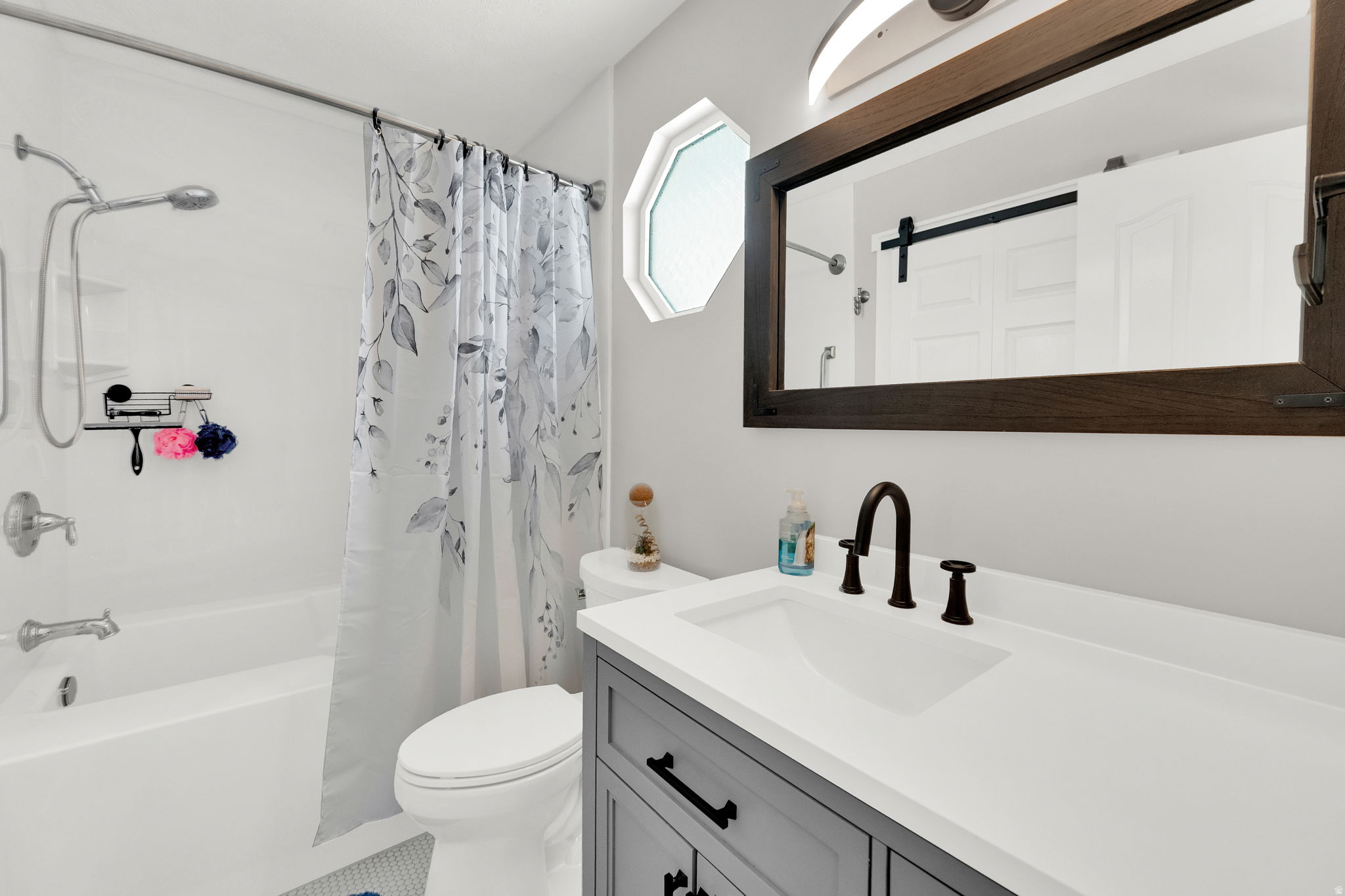 MEADOWBROOK CORNERS - Residential