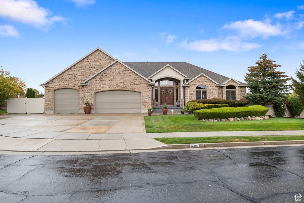Photo of 10491 S HEMISPHERE CT, South Jordan, UT 84095 (MLS # 2115153)