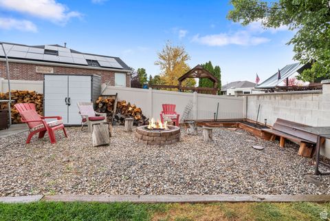 Tiny photo for 10491 S HEMISPHERE CT, South Jordan, UT 84095 (MLS # 2115153)
