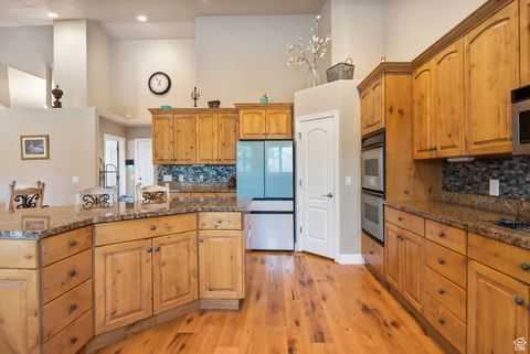 Tiny photo for 10491 S HEMISPHERE CT, South Jordan, UT 84095 (MLS # 2115153)