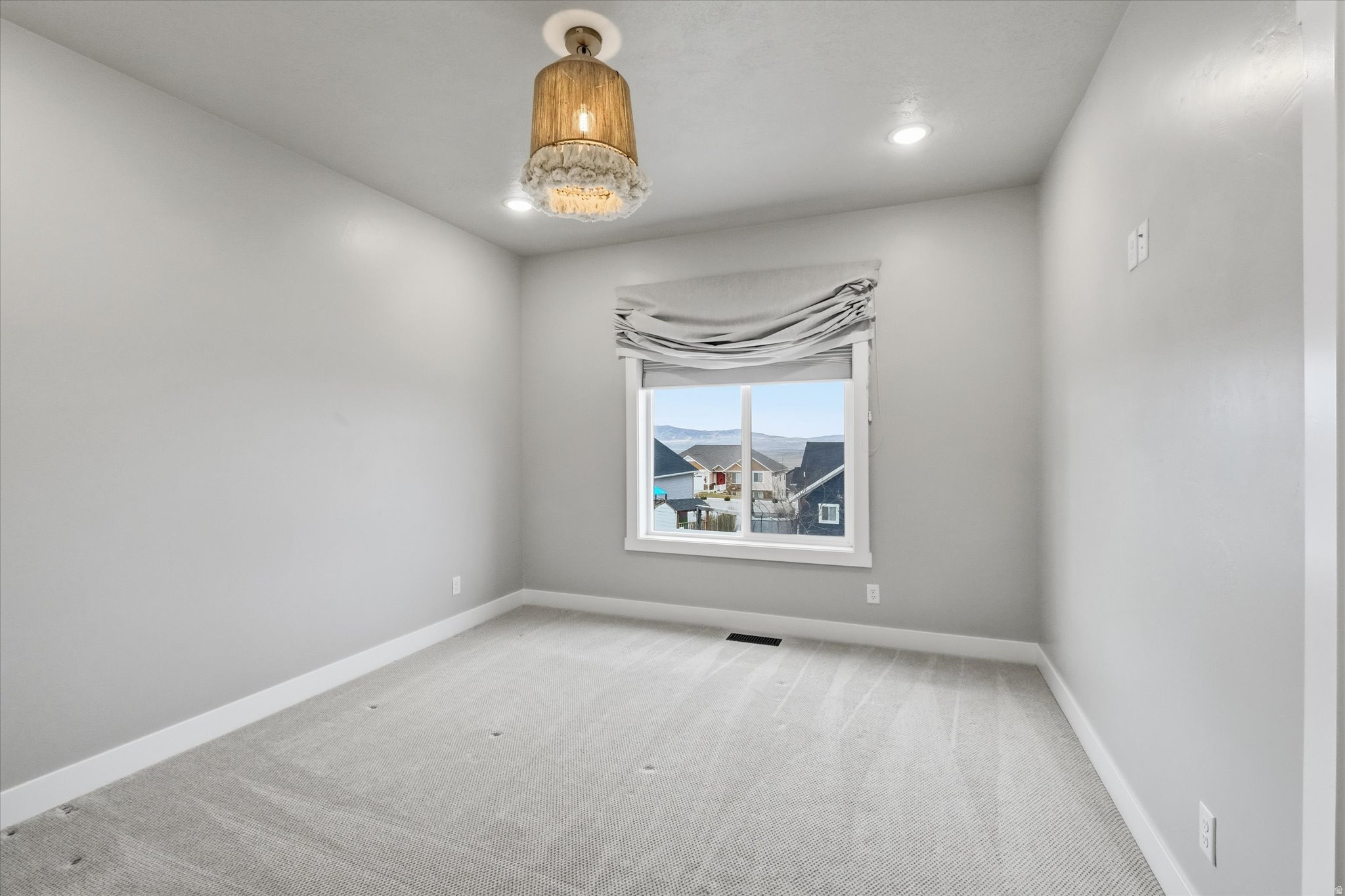 JUNIPER RIDGE - Residential