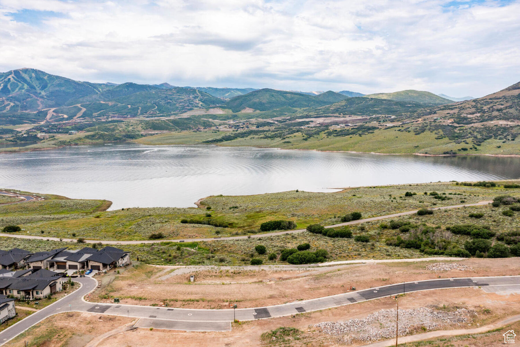 LAKEVIEW ESTATES - Residential