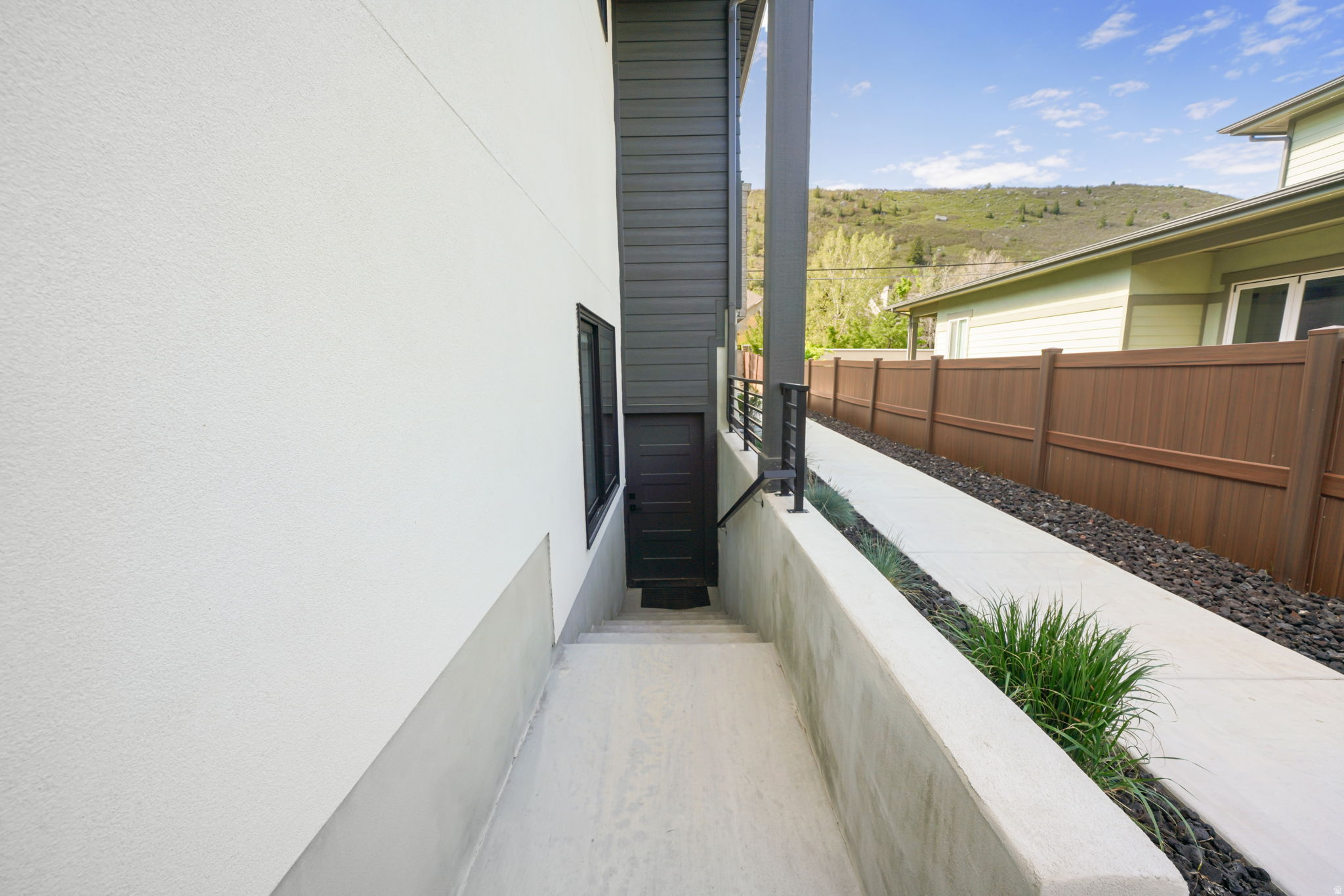 SIERRA ESTATES - Residential