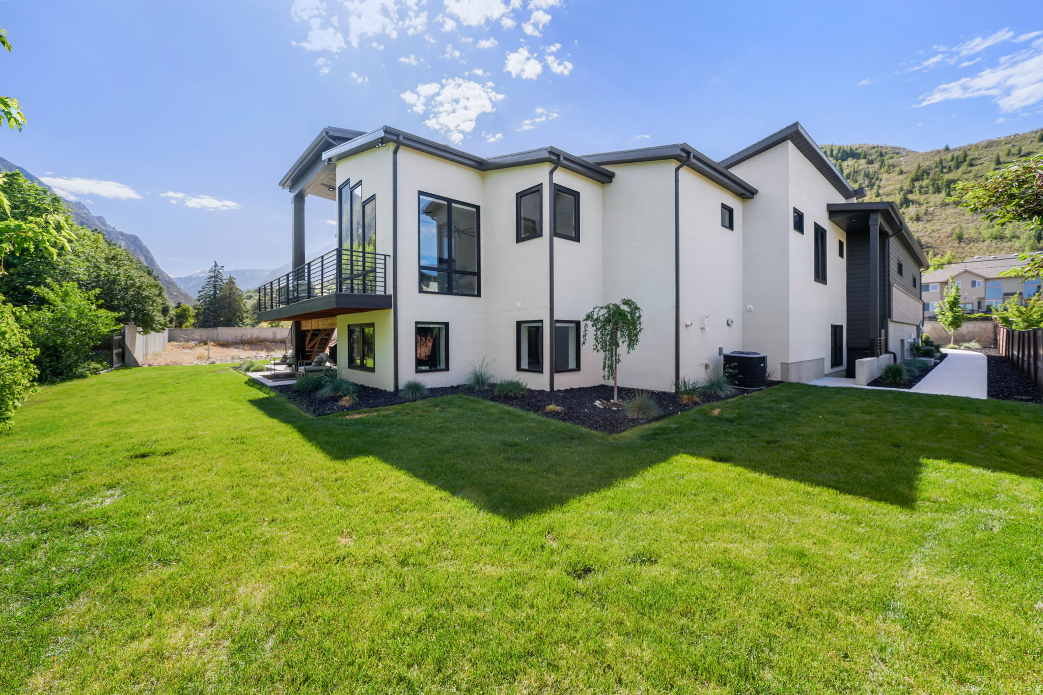 SIERRA ESTATES - Residential