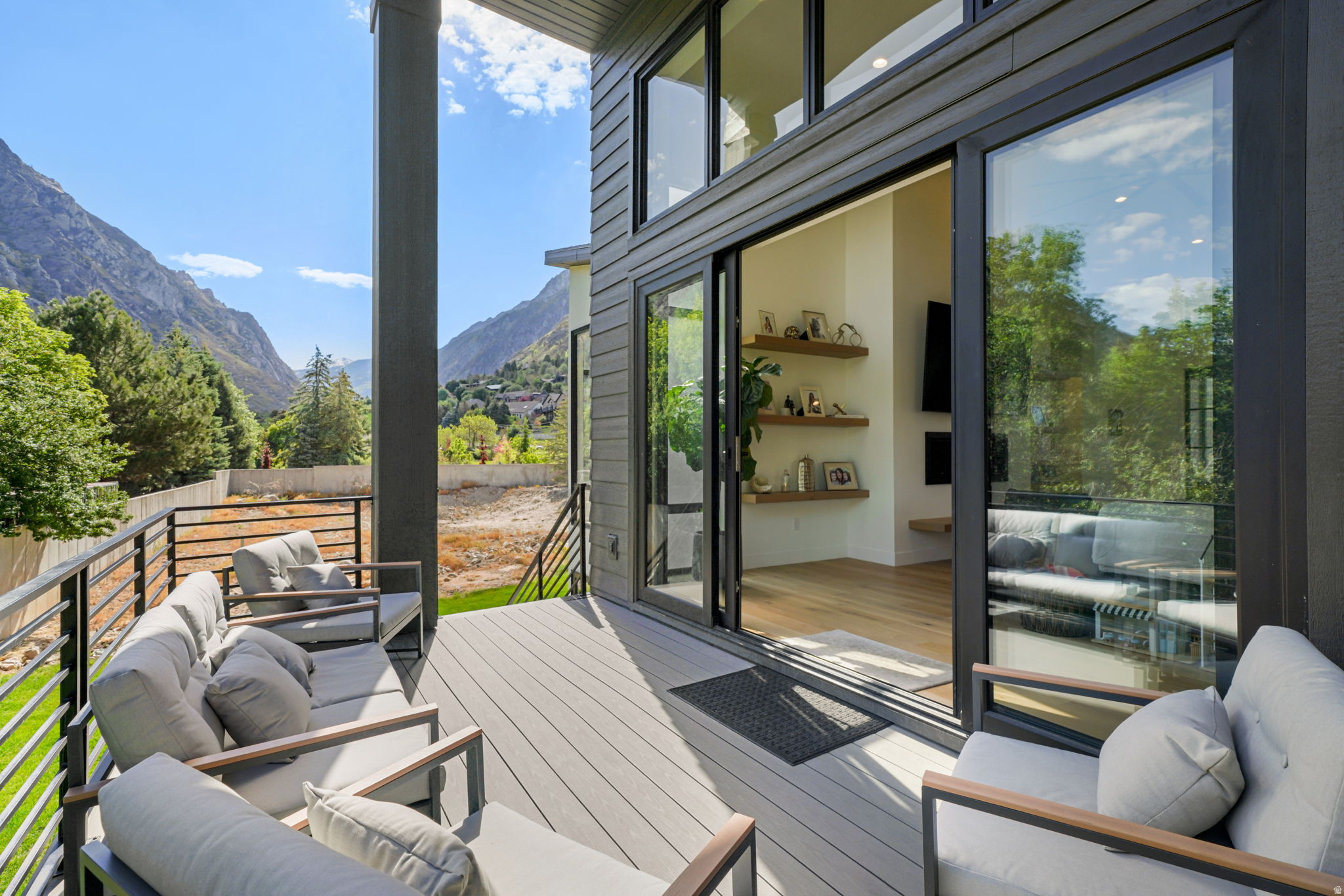 SIERRA ESTATES - Residential