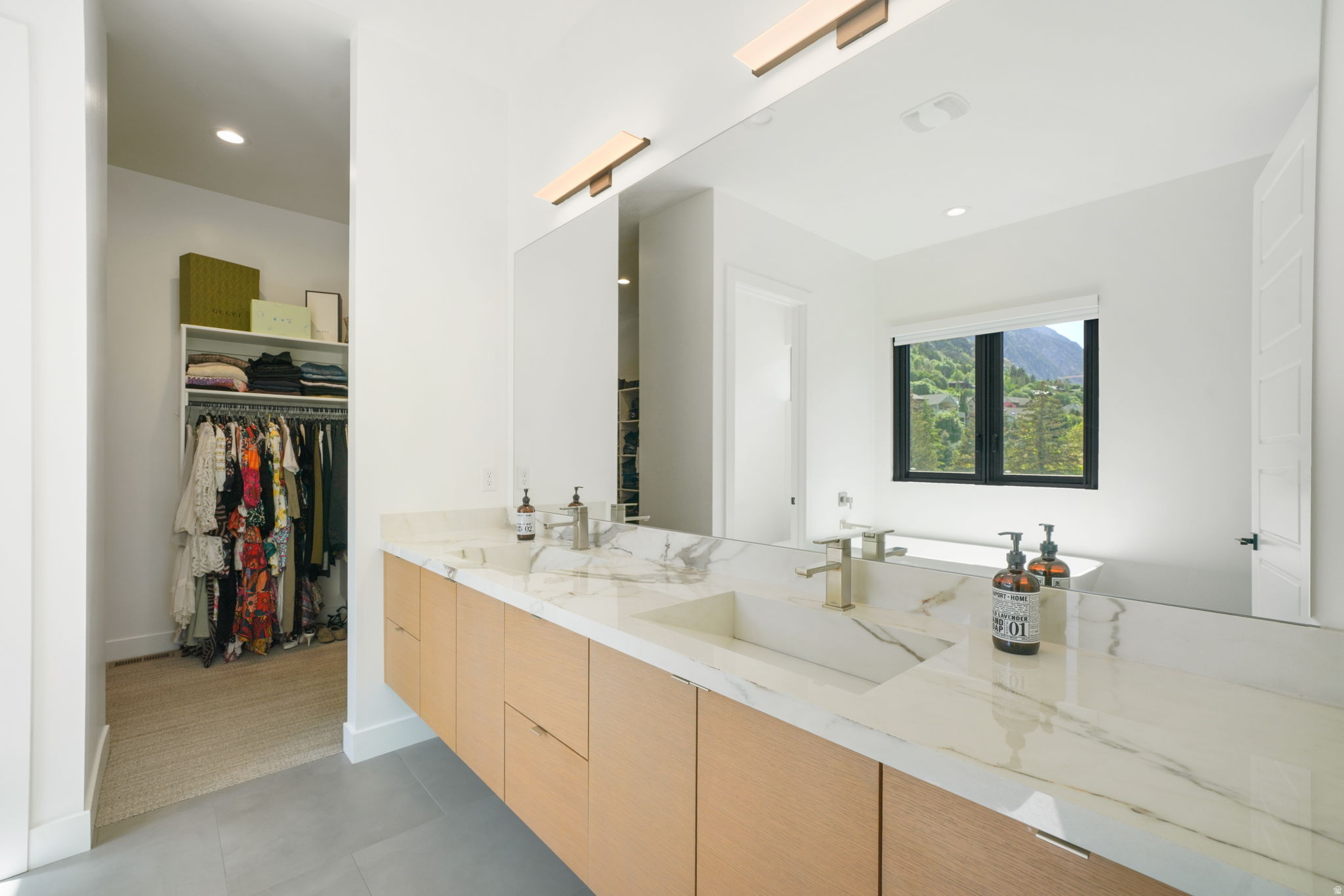 SIERRA ESTATES - Residential