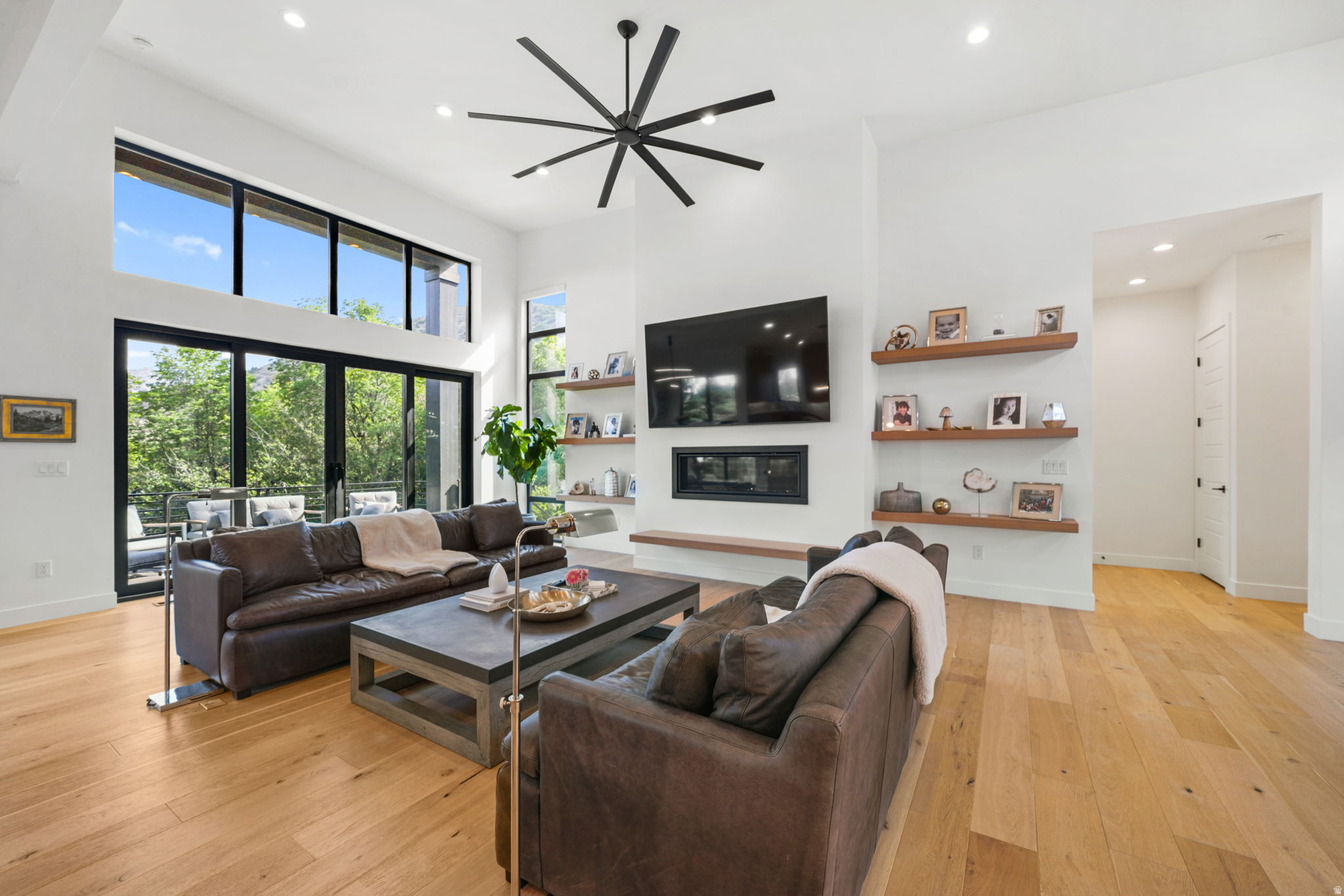 SIERRA ESTATES - Residential