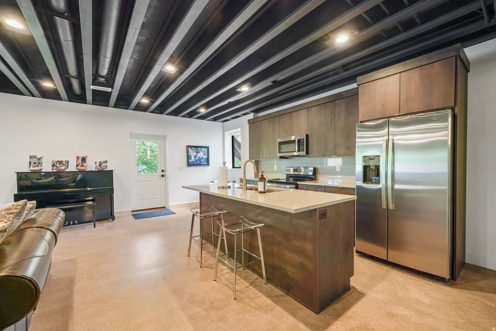 SIERRA ESTATES - Residential