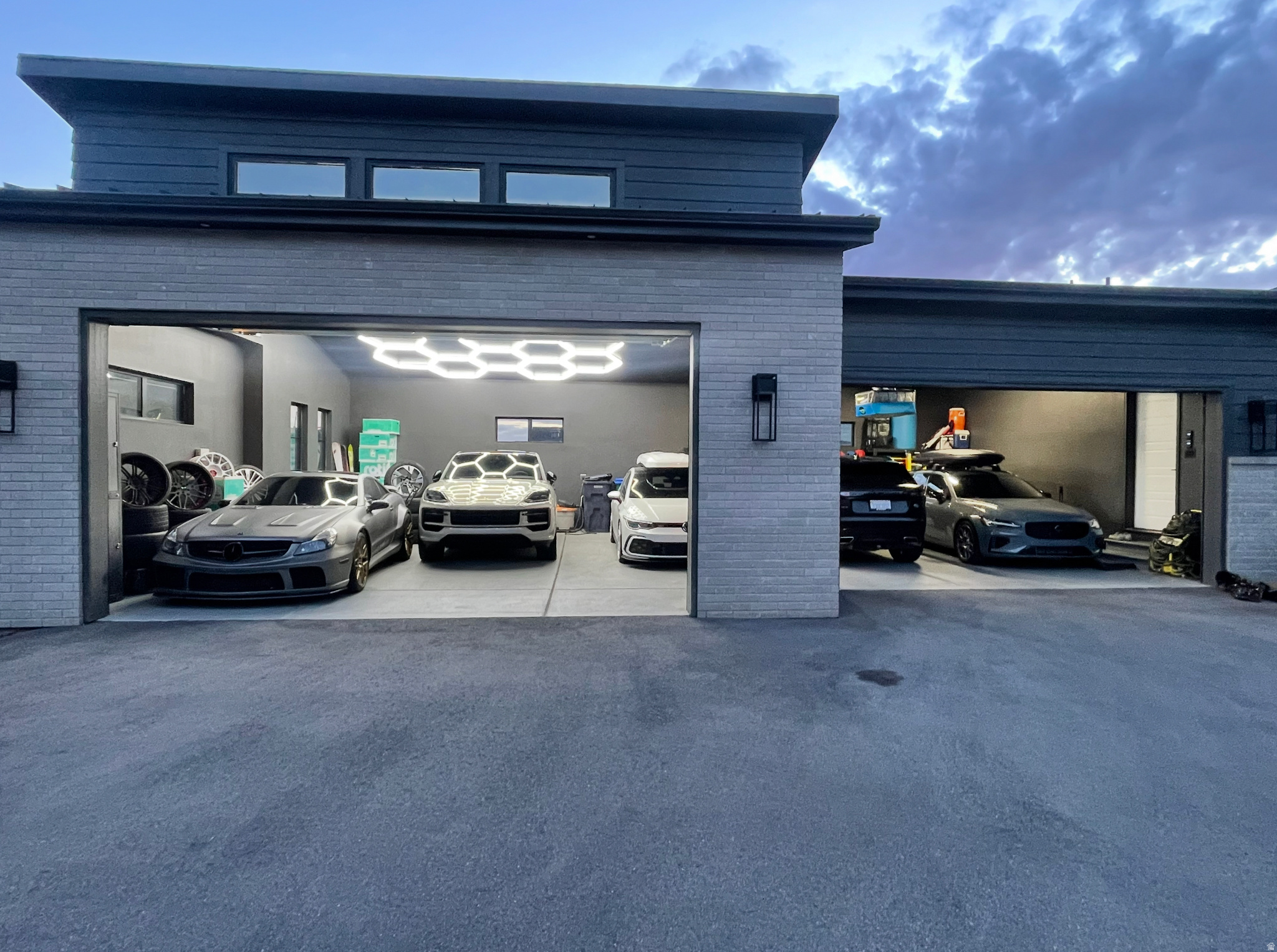 SIERRA ESTATES - Residential