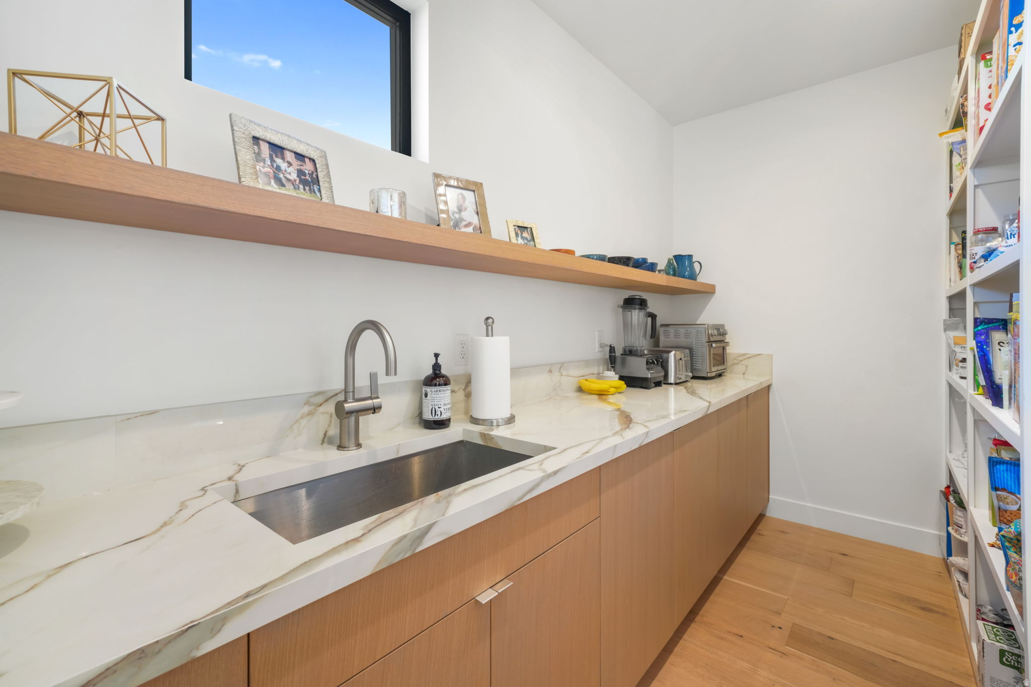 SIERRA ESTATES - Residential