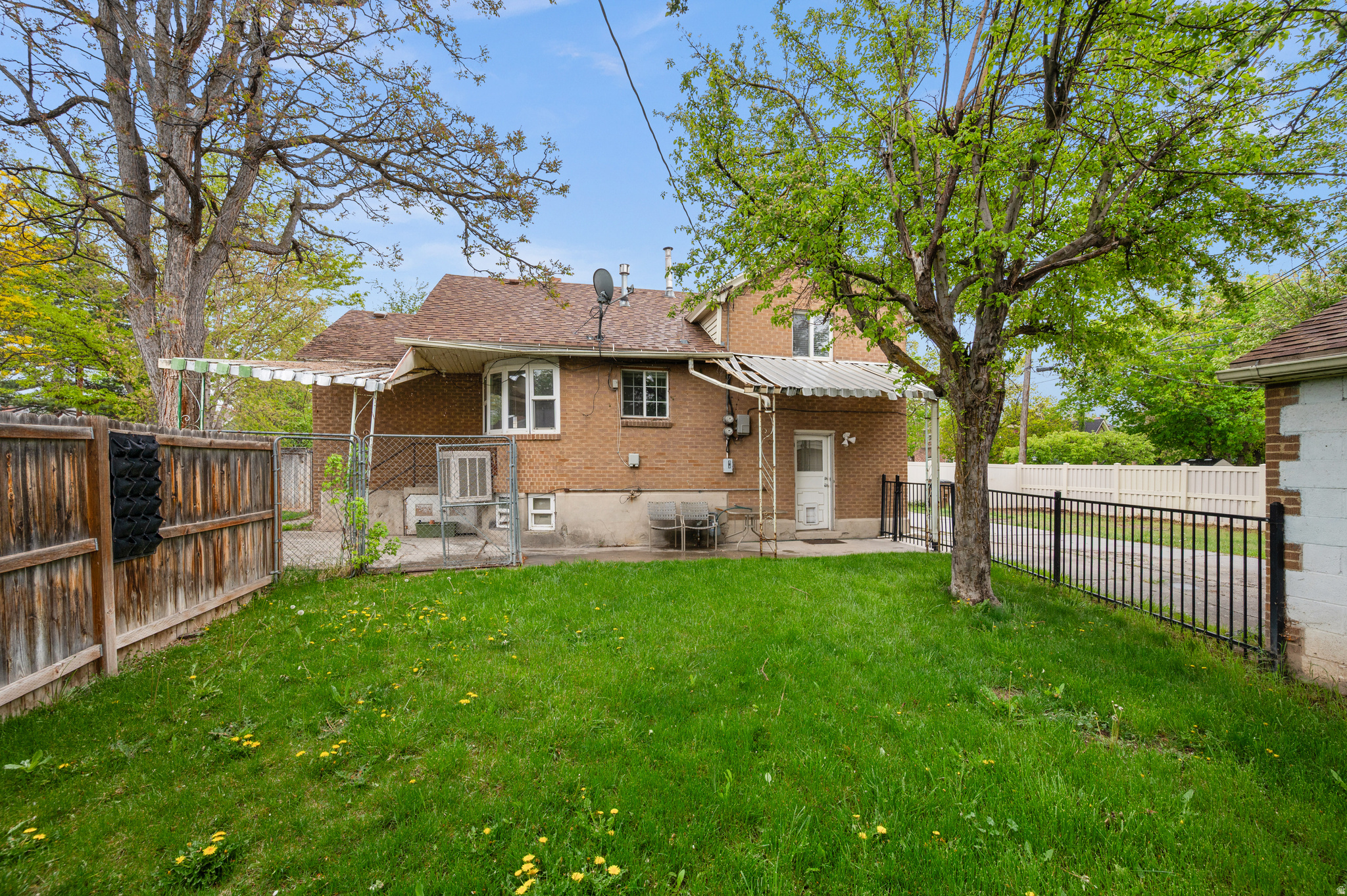 BROADMOOR - Residential Income