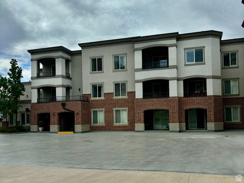 Tiny photo for 2665 PARLEYS WAY S #111, Salt Lake City, UT 84109 (MLS # 2112583)