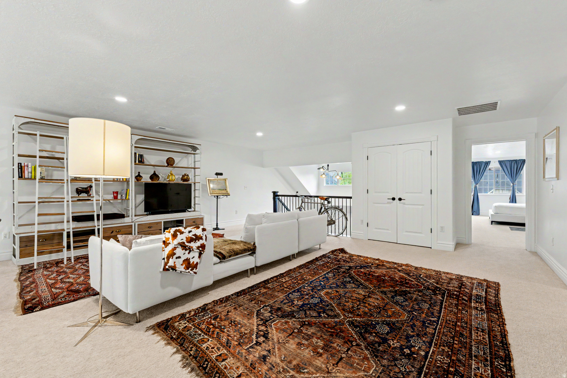 SWISS ALPENHOF PUD - Residential